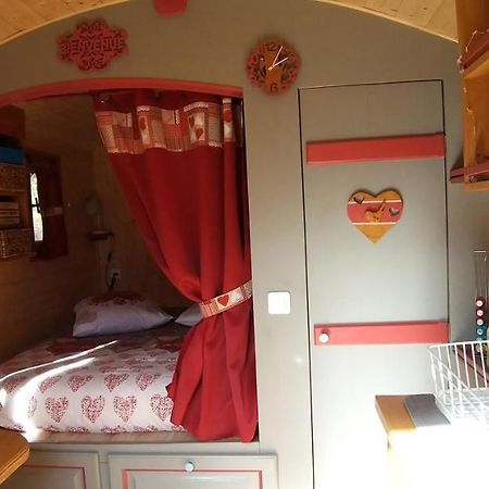 Roulotte Romantique Chauffee En Cevennes Monteils  외부 사진