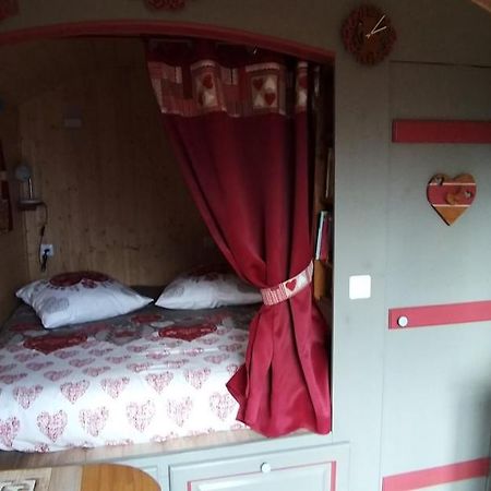 Roulotte Romantique Chauffee En Cevennes Monteils  외부 사진